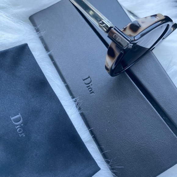 Authentic Christian Dior umbrage Sunglasses 52mm - Picture 12 of 12